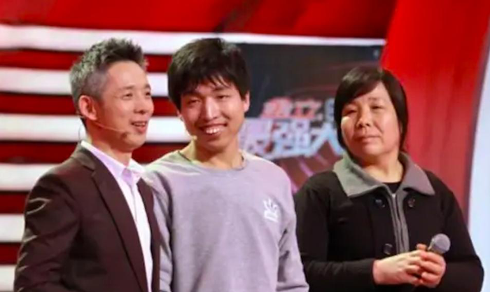 《最强大脑》第3期之“中国雨人” 周玮_ 世界孤独症关注日 | 让来自星星的孩子，不再孤单_K8凯发国际基因